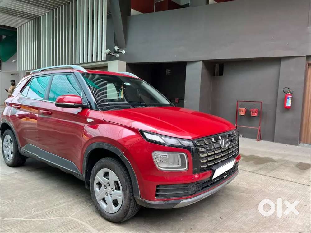 Hyundai Venue 2023 Petrol Single Owner For 5.25000