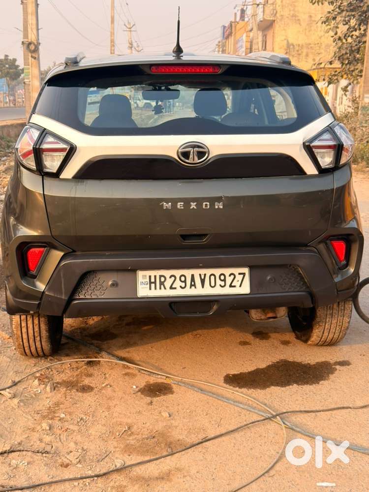 Tata Nexon Petrol 2020 Green 75000