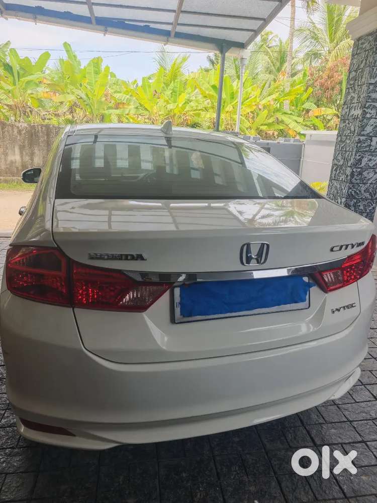Honda City 2016 Variant Petrol (sunroof)
