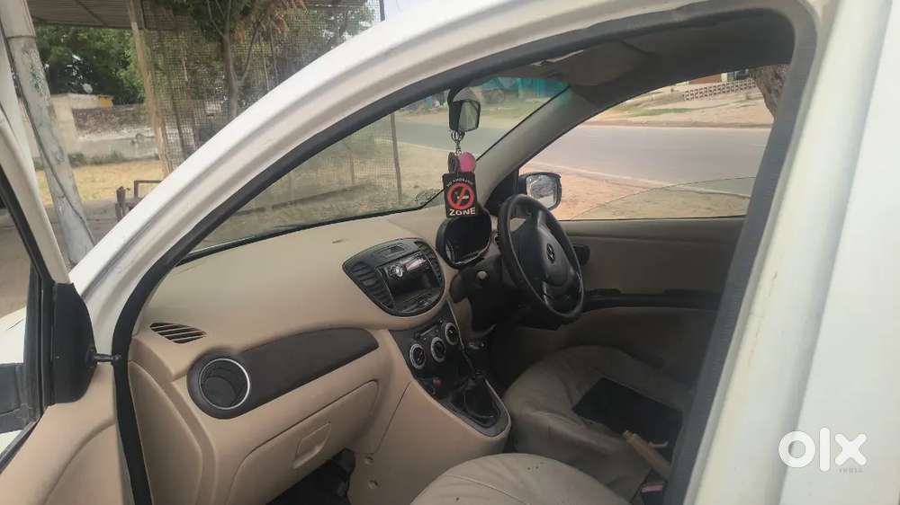 Hyundai I10 Magna 2010 Car Batter Condition