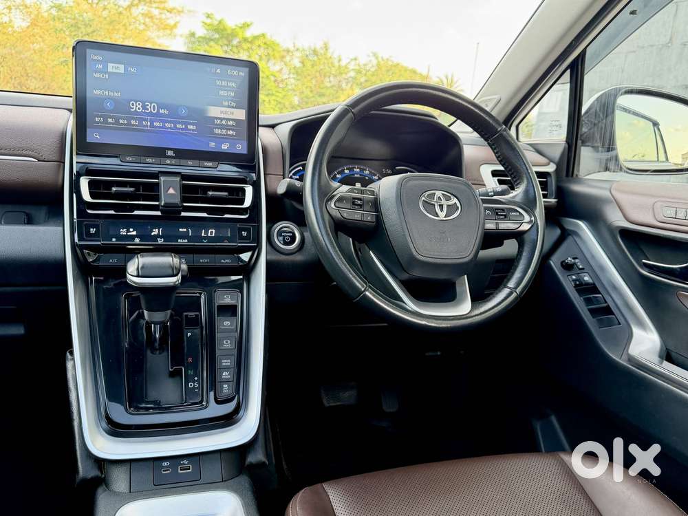 Toyota Innova Hycross 2.0 Zx Hybrid 7 Str, 2023, Electric