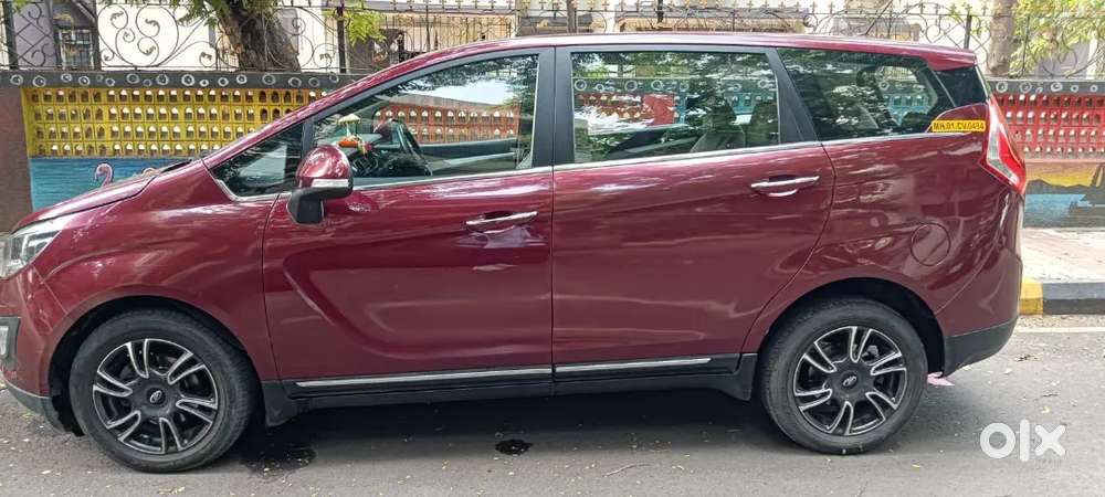 Mahindra Marazzo M8 2018
