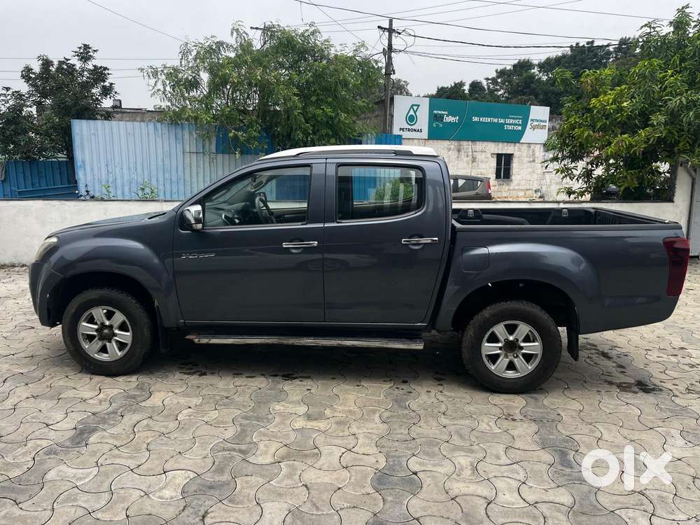 Isuzu V-cross Z 4x4 Mt, 2017, Diesel