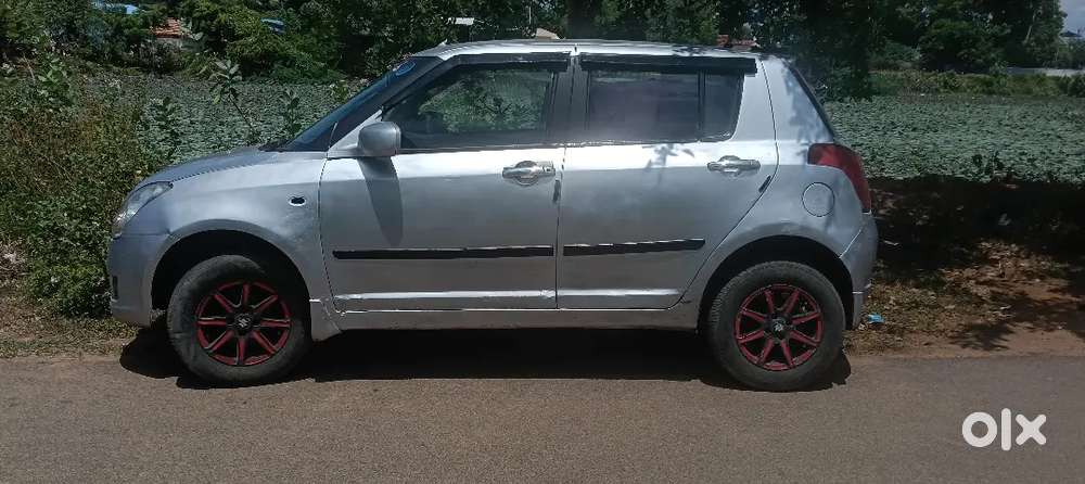 Maruti Suzuki Swift 2007 Petrol 106000 Km Driven