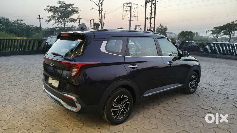 Kia Carens Luxury 1.5 Diesel 6mt Demo Vehicle