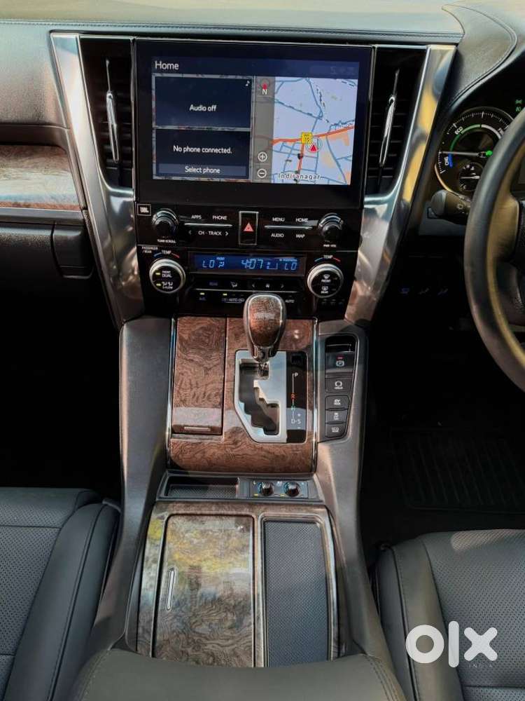 Toyota Vellfire Vip – Executive Lounge, 2023, Petrol