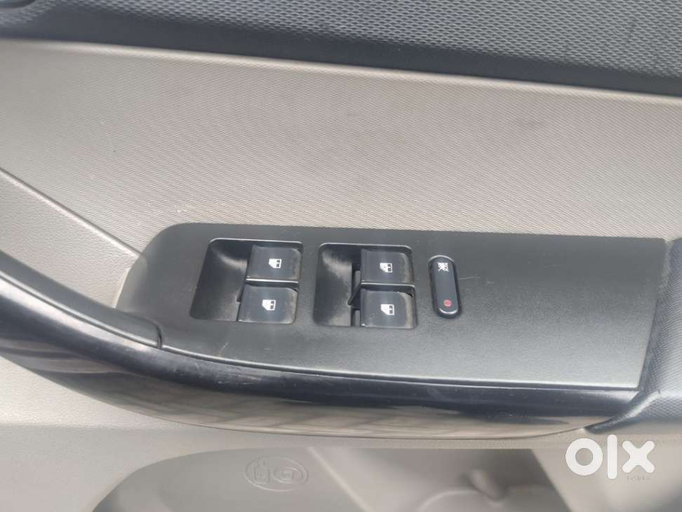 Tata Tiago 1.2 Revotron Xt, 2018, Petrol