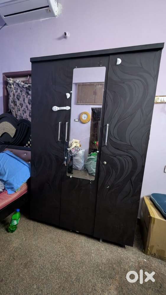 Wardrobe and dressing table