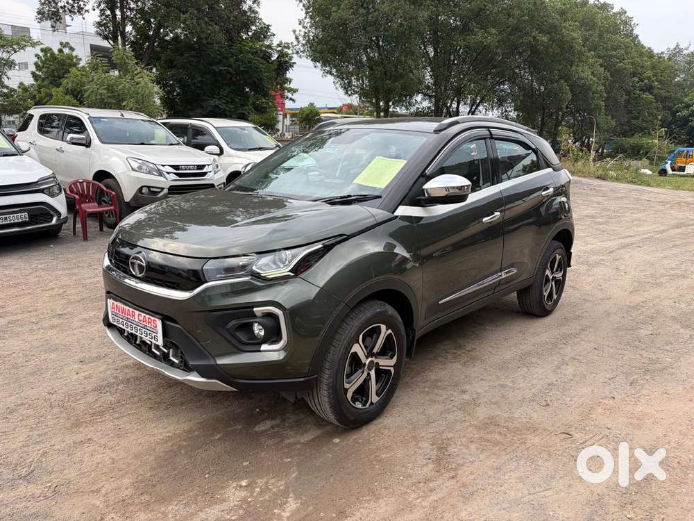 Tata Nexon Xz Plus (hs), 2023, Petrol