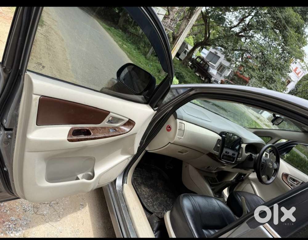 Toyota Innova 2.5 V 7 Str, 2013, Diesel