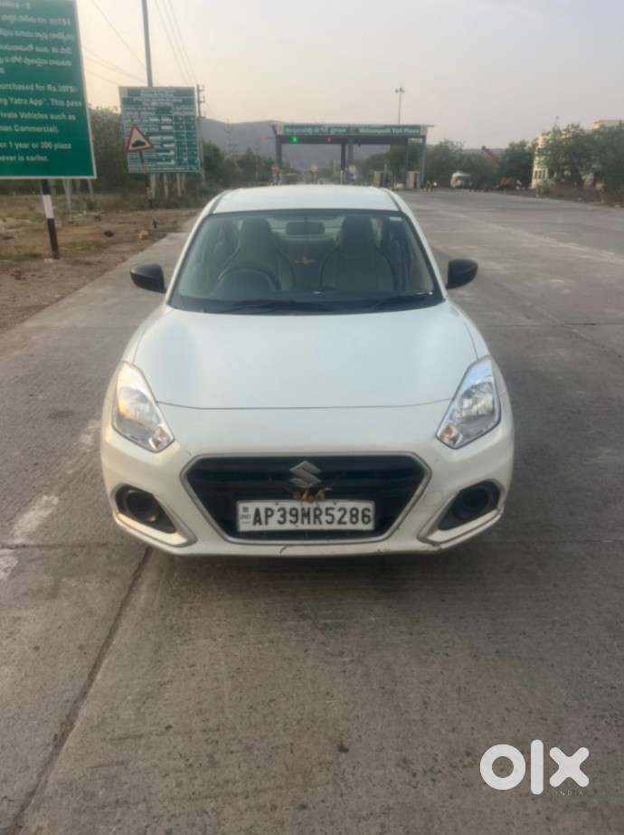 Maruti Suzuki Swift Dzire 1.3 Lxi, 2022, Petrol