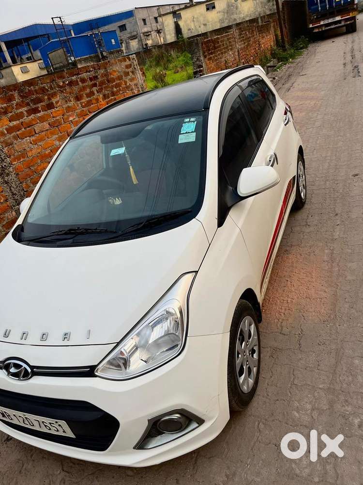 Hyundai Grand I10 1.2 Sportz  2016  42000 Km  First Owner  White