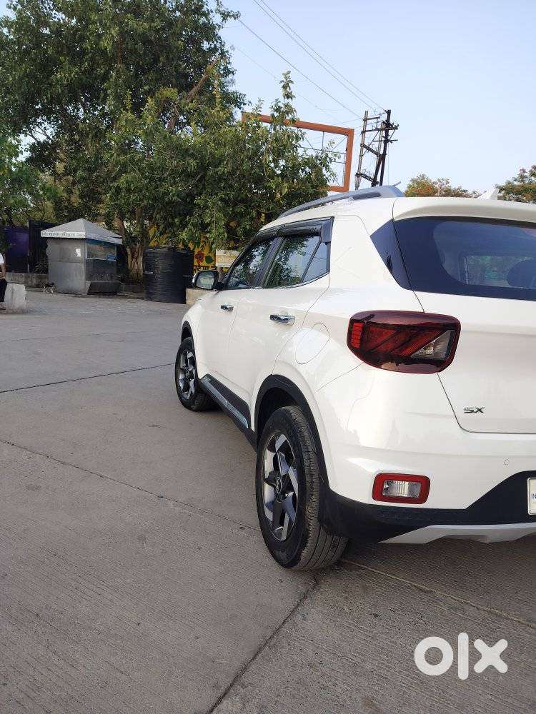 Hyundai Venue Sx (o) Mt 1.5 Diesel, 2021, Diesel