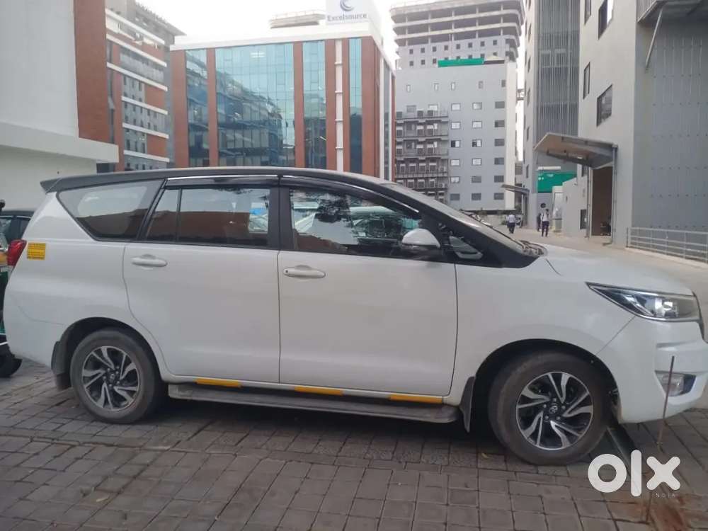 Toyota Innova Crysta 2024