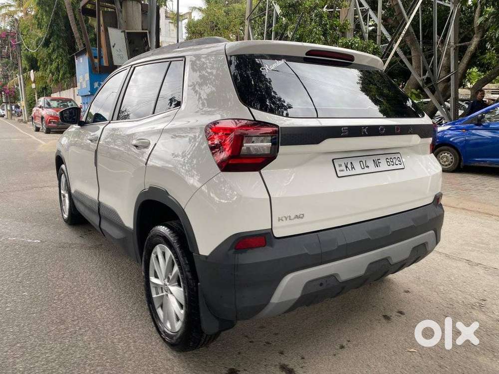 Skoda Kylaq Signature, 2025, Petrol