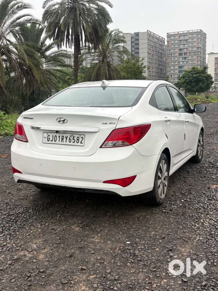 Hyundai Verna 1.6 Sx (o) Vtvt, 2017, Petrol