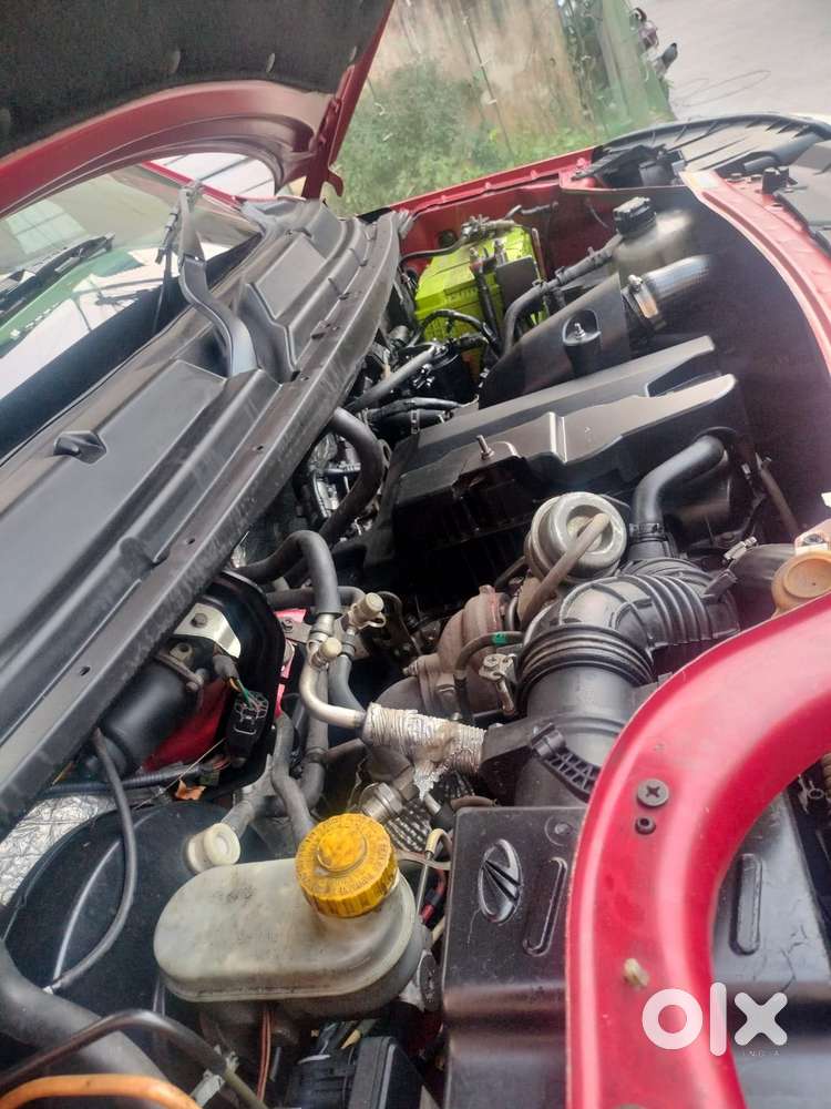 Mahindra Tuv 300 T8, 2017, Diesel