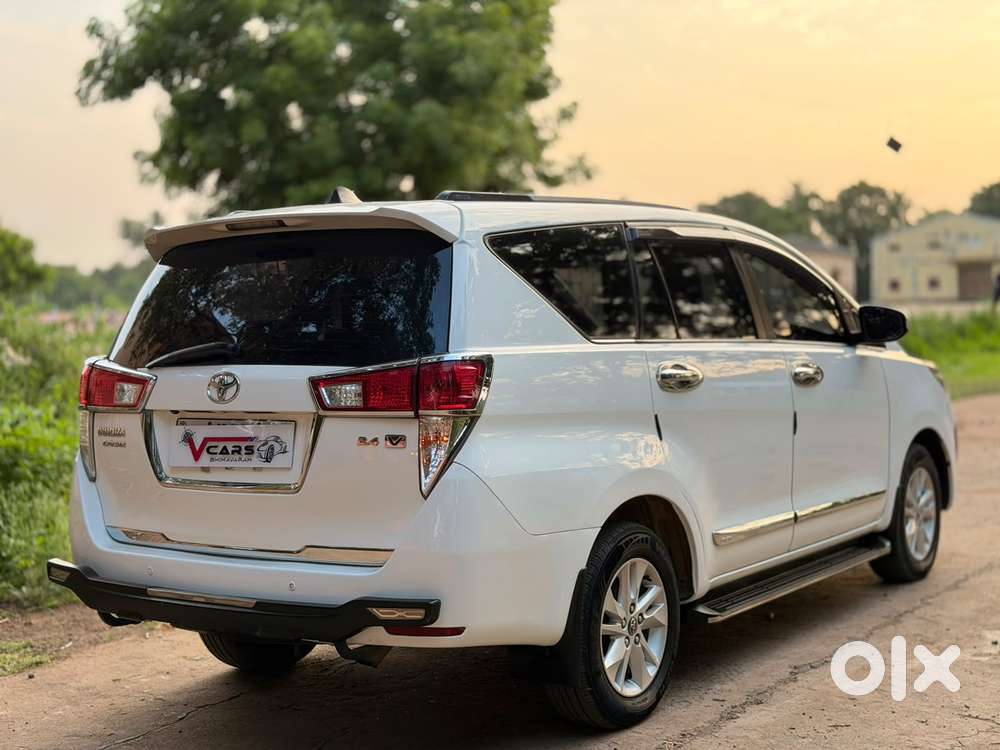 Toyota Innova Crysta 2.4 V 8 Str, 2018, Diesel