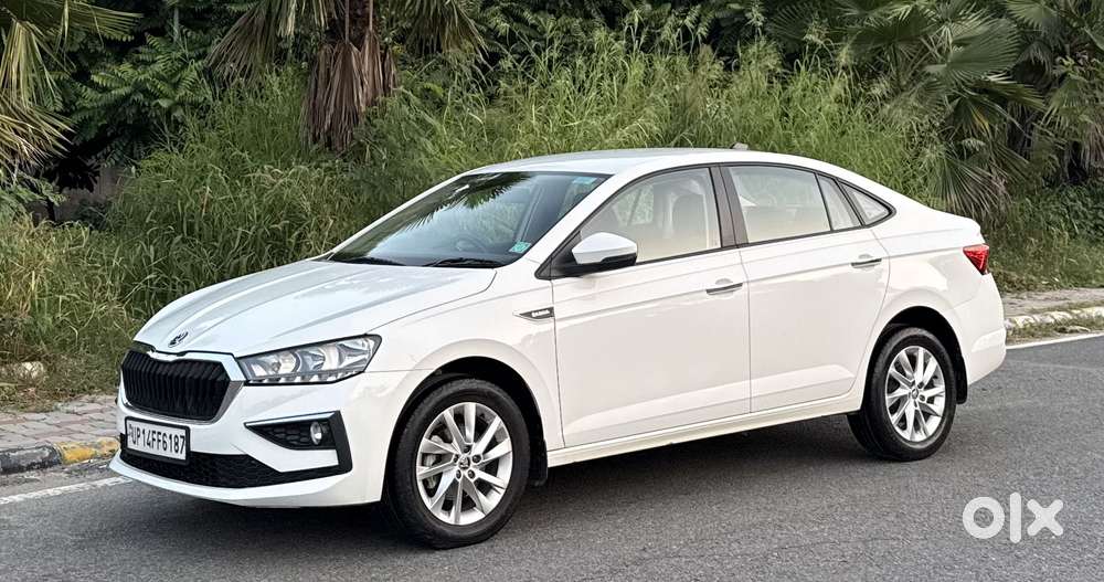 Skoda Slavia 1.0 Ambition Tsi At, 2022, Petrol