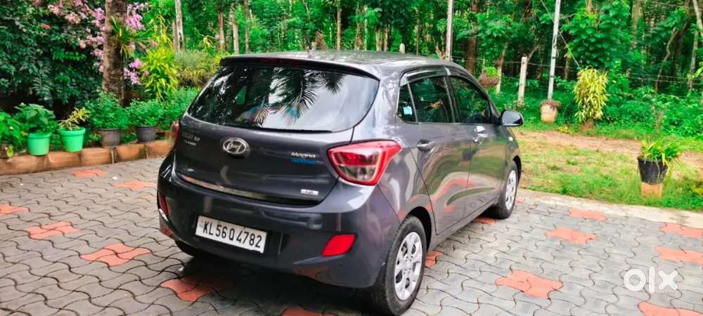 Hyundai Grand I10 2017 Petrol 95000 Km Driven Neat And Good Condition