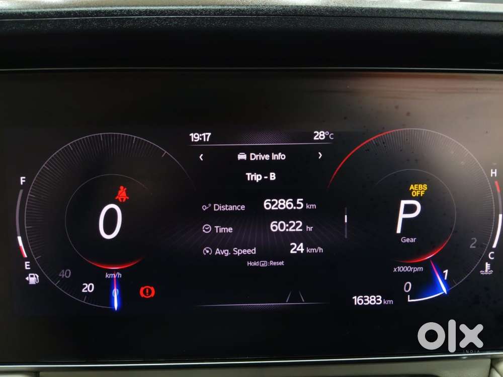 Mahindra Xuv700 2.0 Ax 7 Petrol At Luxury Pack Str, 2021, Petrol