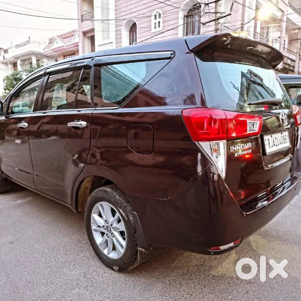 Toyota Innova Crysta 2.8 Zx At 7 Seater, 2017, Diesel