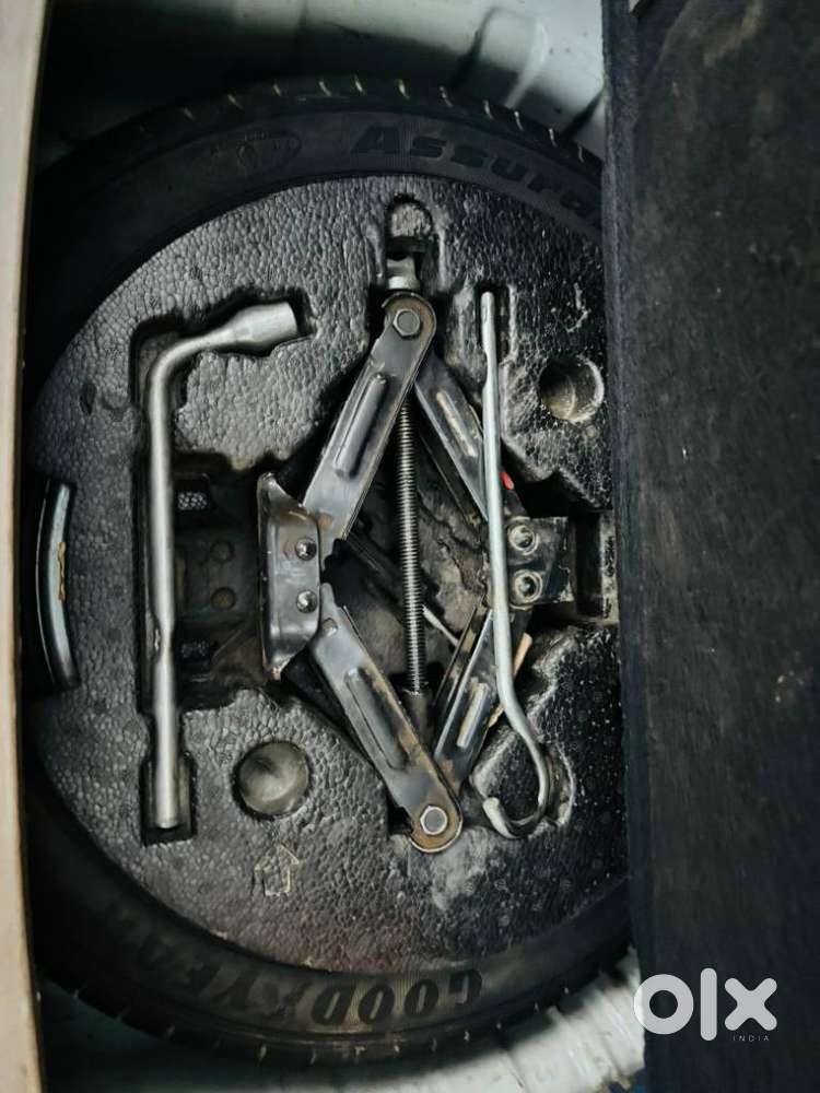 Mahindra Xuv300 W8, 2020, Petrol