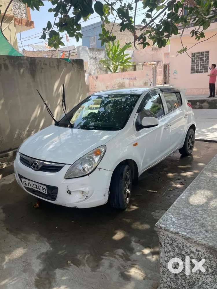 Hyundai I20 Magna Petrol 2011
