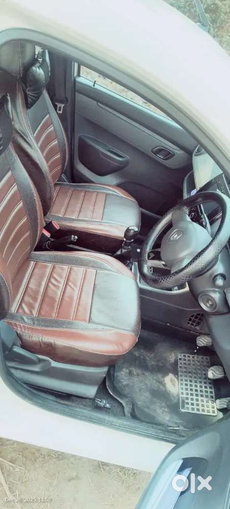 Renault Kwid Rxt 2015 Top Model With Video Player And Jbl Sound System