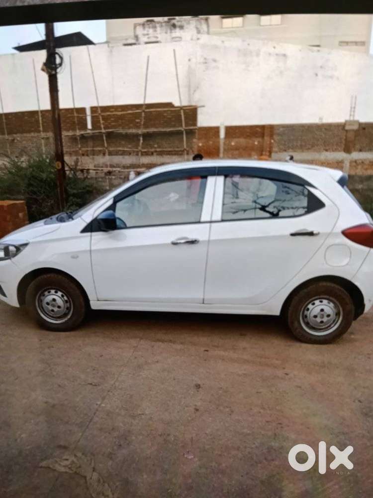 Tata Tiago 1.05 Revotorq Xe, 2018, Petrol