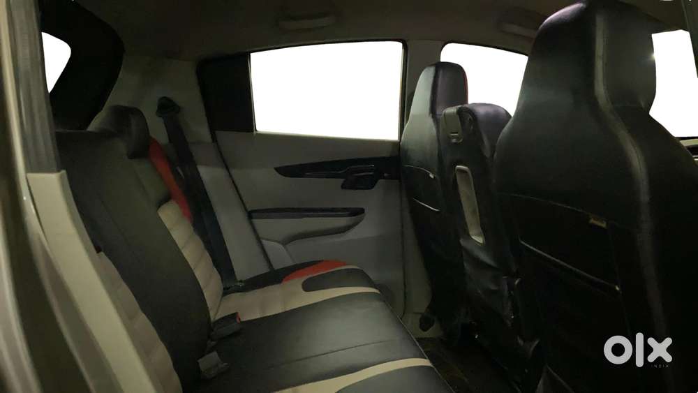 Mahindra Kuv 100 2016-2017 Mfalcon G80 K4, 2016, Petrol