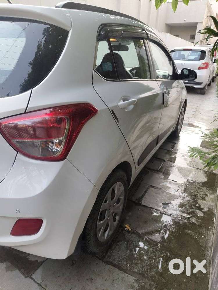 Hyundai Grand I10 Sportz(o) 1.2 Mt, 2015, Petrol