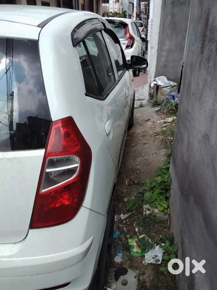 Hyundai I10 Magna O 2010 ,passing 2030 Tak Hai  Insurance Bhi Hai