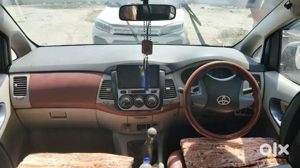 Toyota Innova 2014 Diesel Well Maintained