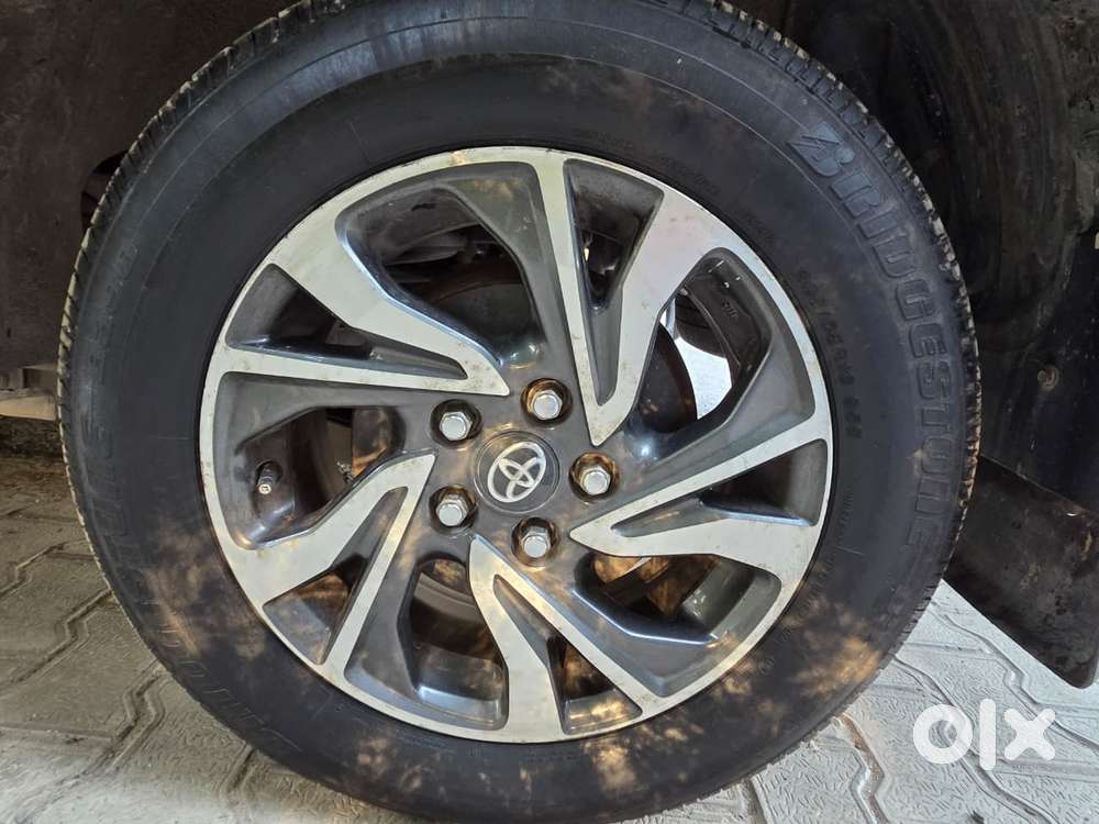 Toyota Innova Crysta 2.4 G Mt, 2022, Diesel
