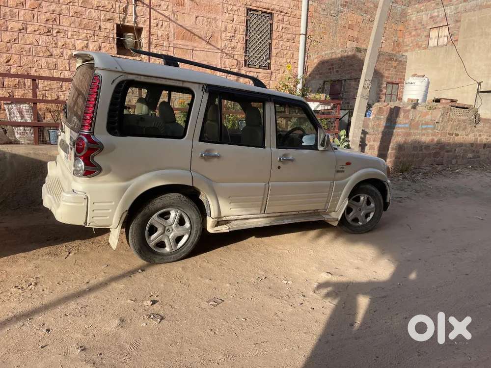 Mahindra Scorpio 2006