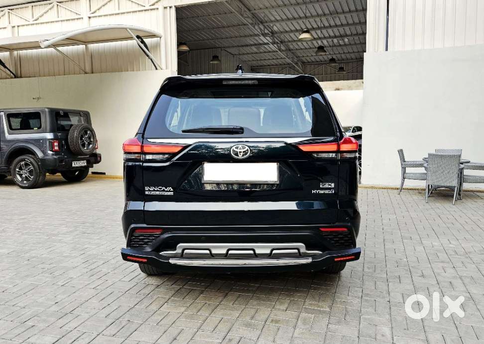 Toyota Innova Hycross 2.0 Zx Hybrid 7 Str, 2023, Electric