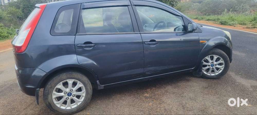 Ford Figo Titanium Blu 2014 Diesel