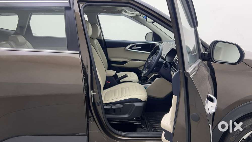 Kia Carens 1.4 Luxury Plus 6 Str, 2022, Petrol