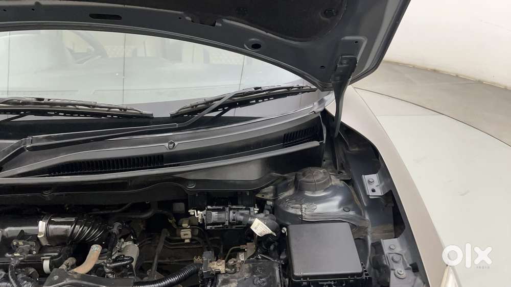 Maruti Suzuki Dzire 1.2 Zxi, 2022, Petrol