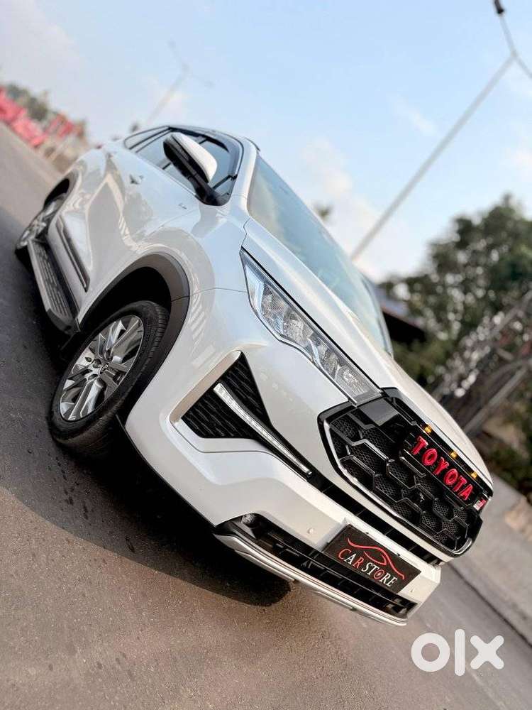 Toyota Innova Hycross 2.0 Zx (o) Hybrid 7 Str, 2025, Cng & Hybrids