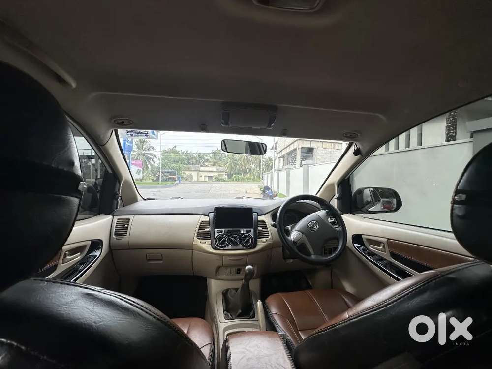 Toyota Innova 2005 Petrol