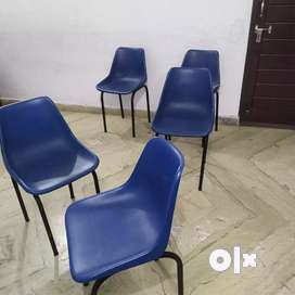 Old discount chair olx