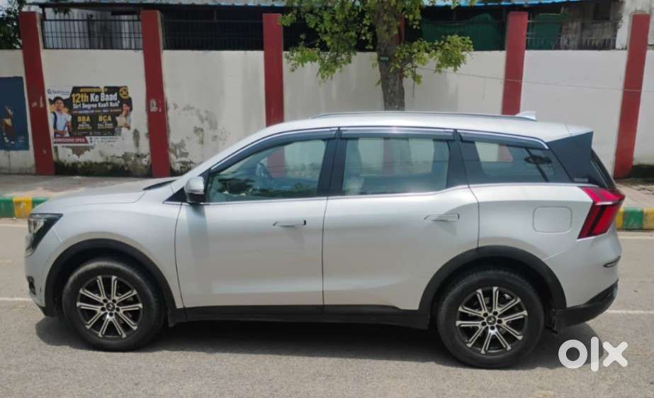 Mahindra Xuv700 2.2 Ax 7 Diesel At Str, 2021, Diesel