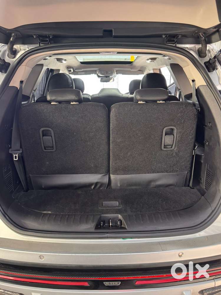 Mahindra Xuv700 2.2 Ax 7 Diesel At Luxury Pack Str, 2023, Diesel