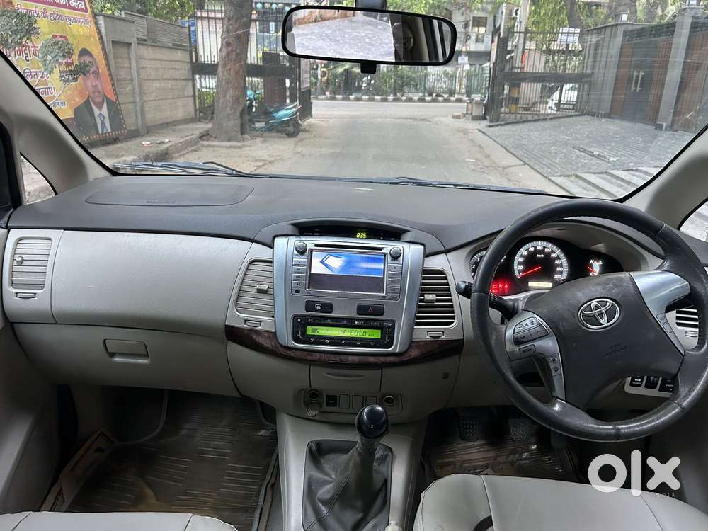 Toyota Innova 2.5 Vx 8 Str Bs-iii, 2014, Diesel