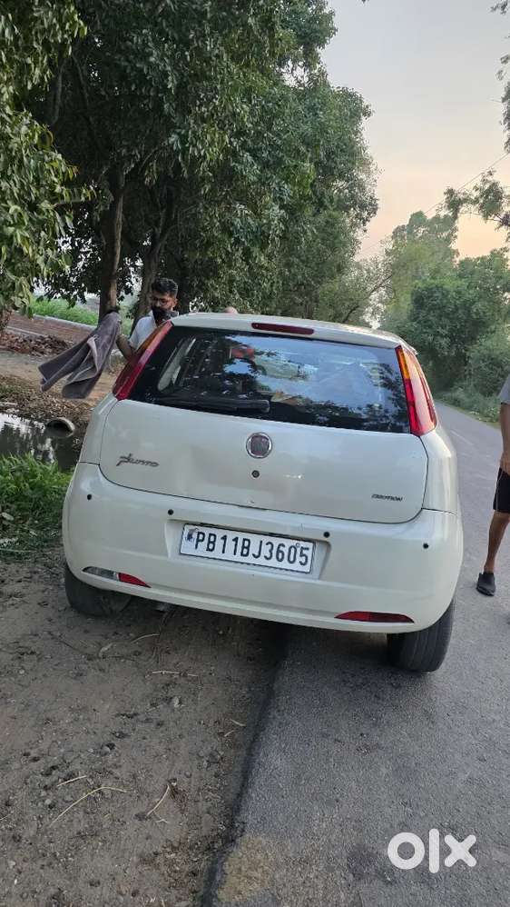 Fiat Grande Punto 2014 Diesel 185000 Km Driven