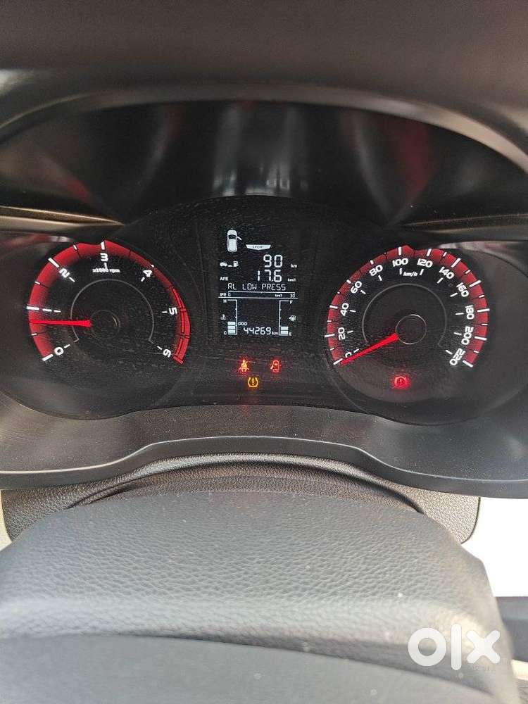 Mahindra Xuv300 W6 Diesel, 2022, Diesel