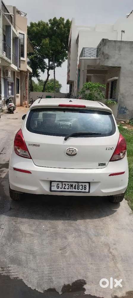 Hyundai I20 Asta 2012 Top Model Push Stat