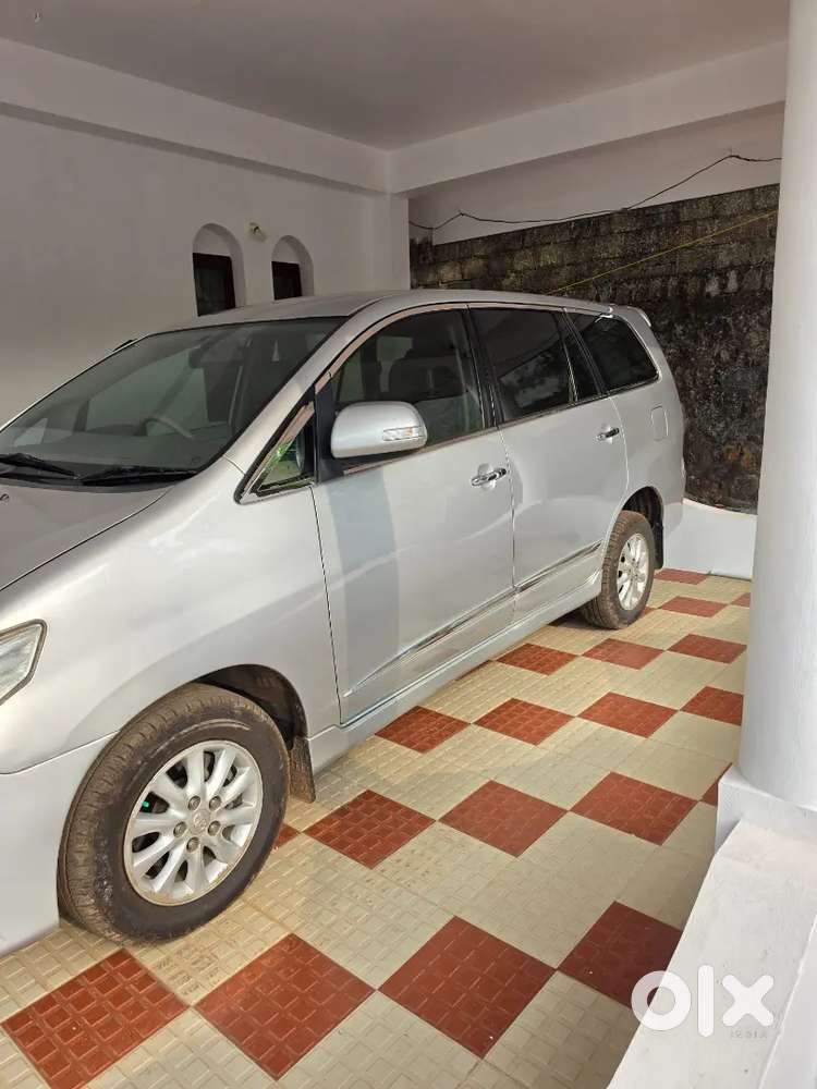 2013 Toyota Innova V 7 Str